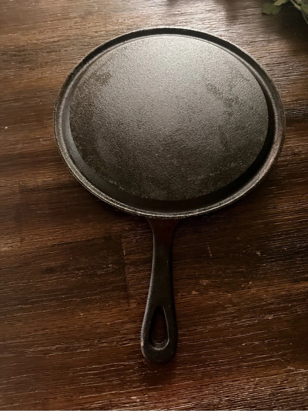 Lodge Round Seasoned Cast Iron Griddle, PFAS-Free, 10 Inches Non-Toxic Round C
